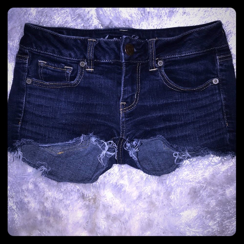 Short blue jeans, flared